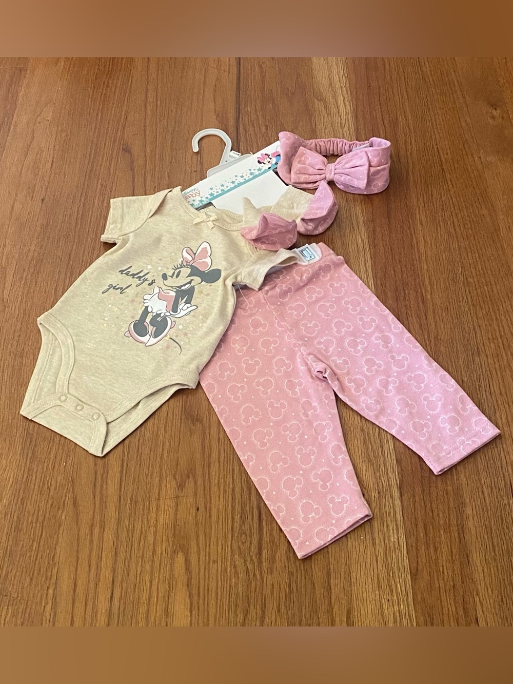 Disney Baby Minnie Mouse Daddyβs Girl Body Suit Baby Set